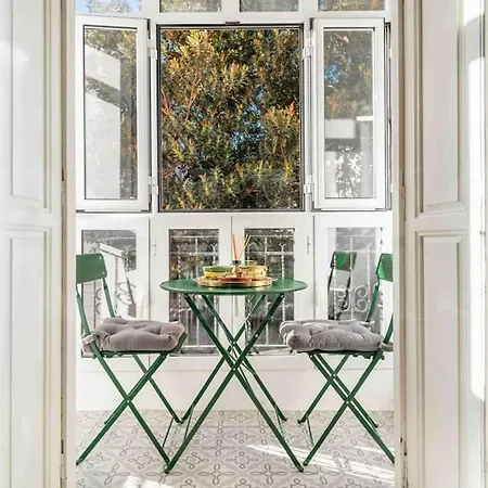 & Authentic With Balcony By Rems Apartment Malaga
